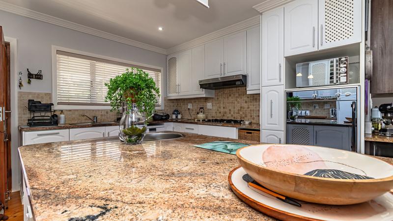 5 Bedroom Property for Sale in Southern Cross Western Cape